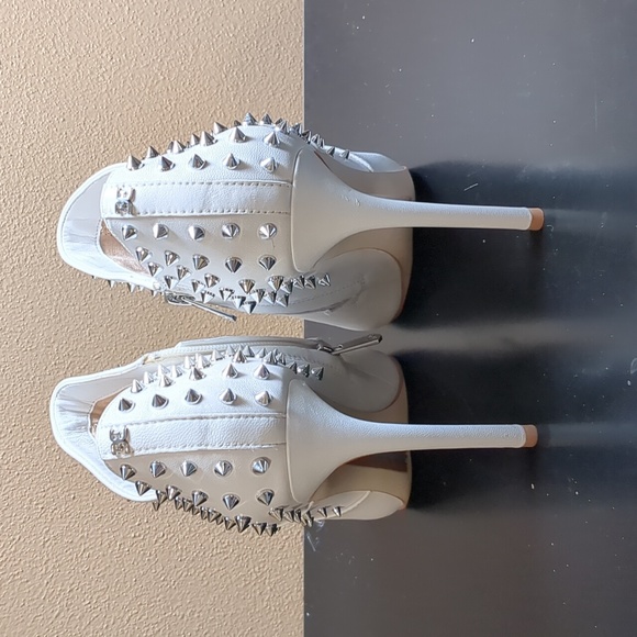 Sam Edelman Wally Studded Booties - NWT 8.5 White - Picture 2 of 9